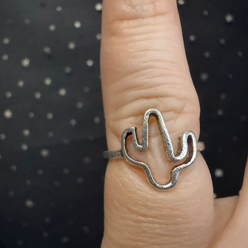 Cactus Ring Size 5.5, Silver Tone Desert Outline Ring